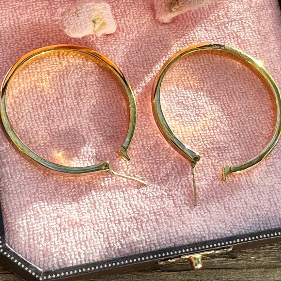 ✨ Juicy Couture Gold-Tone Logo Hoop Earrings ✨ - Picture 3 of 8